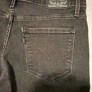 Levi's Women's Black jeans 28 x 30.